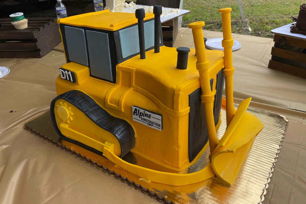 Alpine-Construction-D11-Dozer-Cake